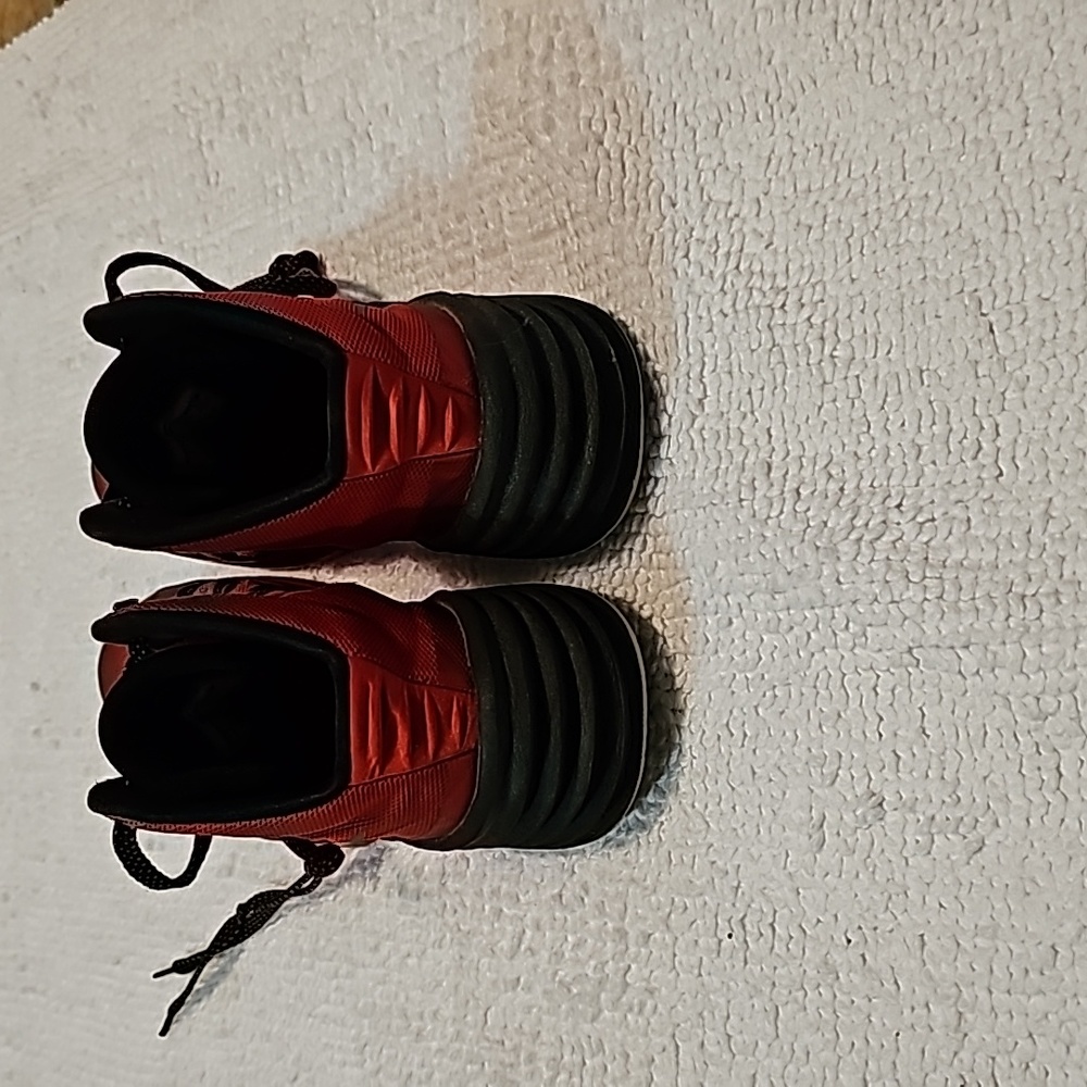 Rare Nike Collectors Sneaker, Nike Hyperdunk's Men's Size 9. - Picture 4 of 8